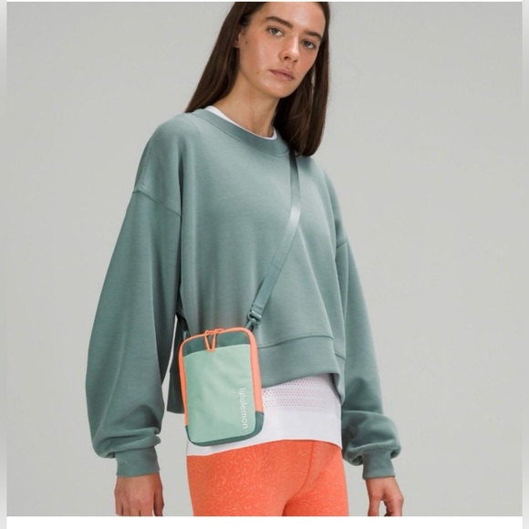Lululemon Easy Access Crossbody Bag O/S (ATGN/TIDT) Orange Green - Picture 1 of 9